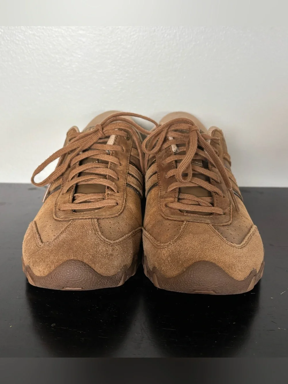 Skechers Suede Leather Lace-Up Athleisure Shoes Womens 10 Brown Stripes 46658